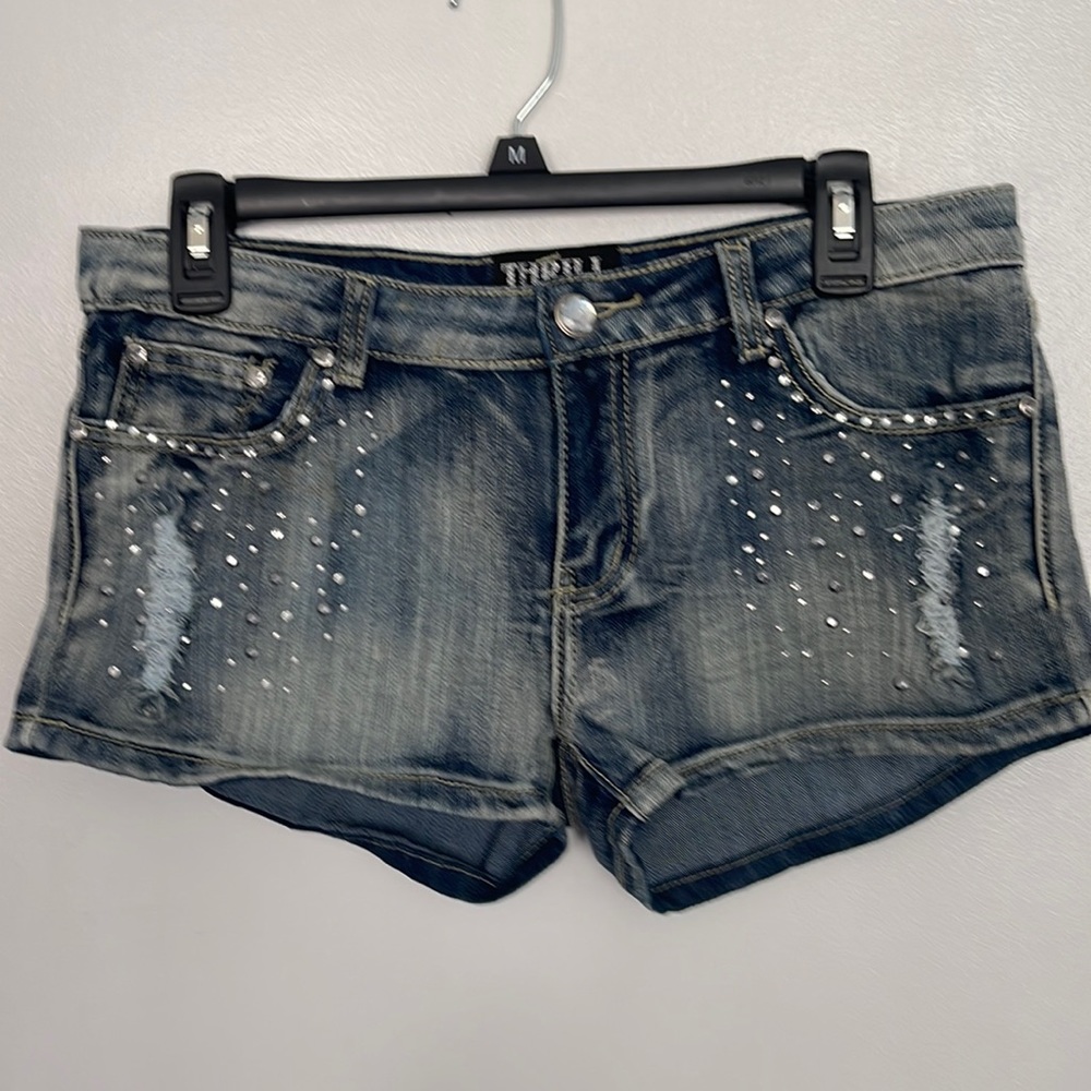 Thrill distressed blue jean denim shorts with rhinestones size 9 pre-loved 💛
